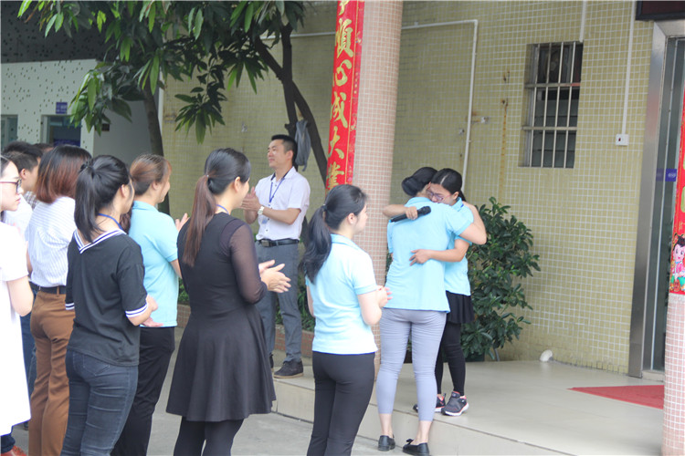 袁瑞芬在分享中用眼淚感動(dòng)了在場(chǎng)的所有人，滿滿的正能量